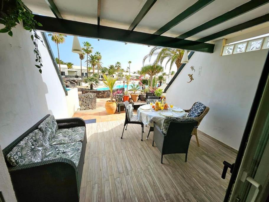 Apartamento Taisa Playa Roca กอสตา เตกีสเซ ภายนอก รูปภาพ