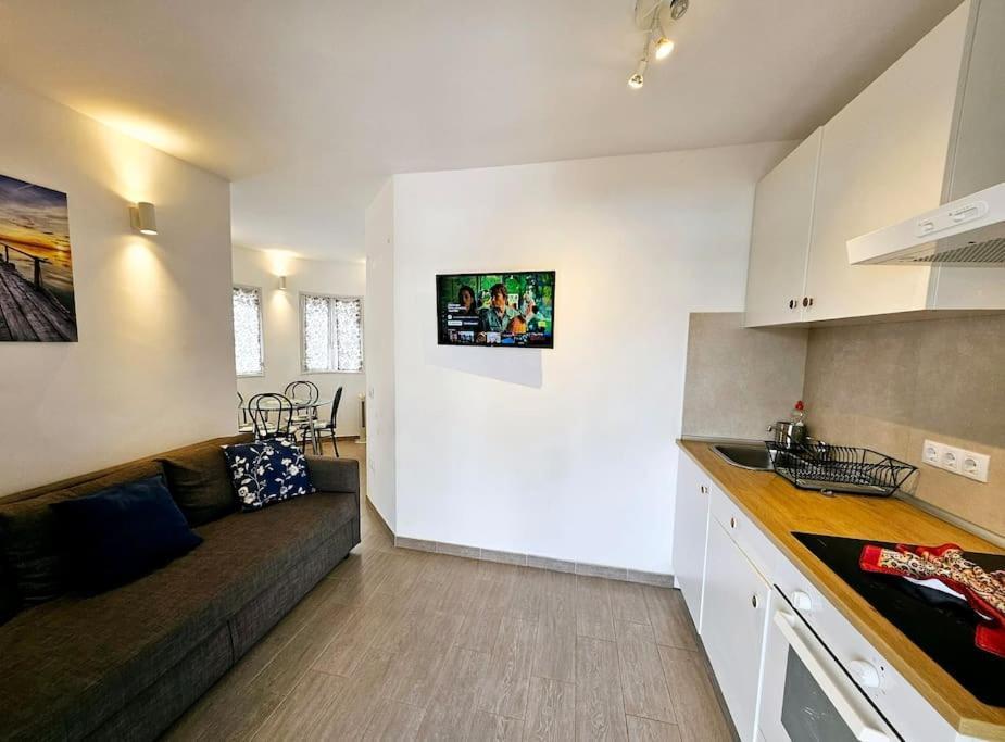 Apartamento Taisa Playa Roca กอสตา เตกีสเซ ภายนอก รูปภาพ