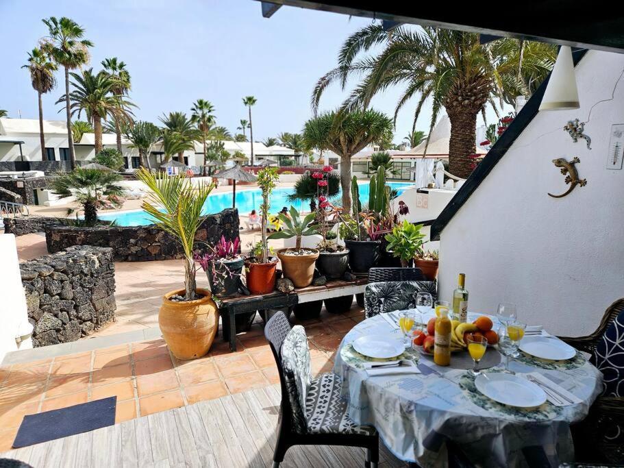 Apartamento Taisa Playa Roca กอสตา เตกีสเซ ภายนอก รูปภาพ